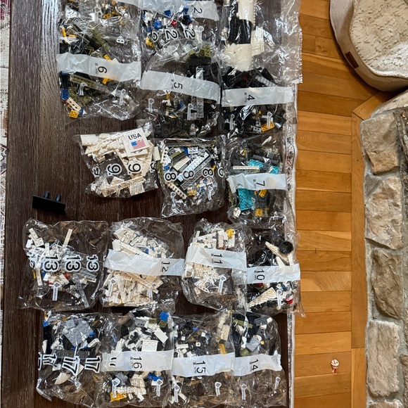 LEGO NASA Space Shuttle Discovery - 10283  **read description** - Picture 4 of 4